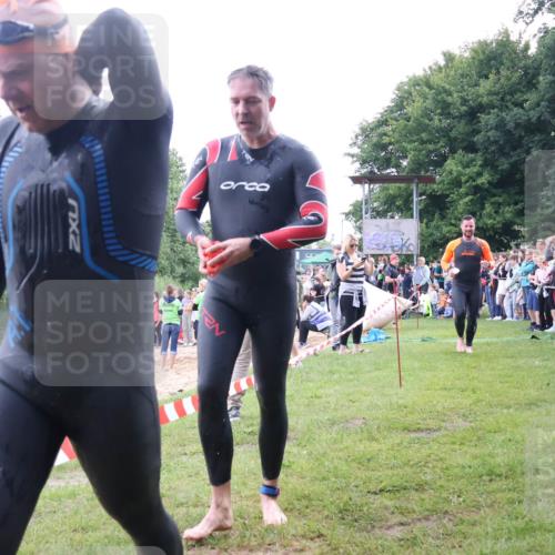 16.06.2024 - 26. Vierlanden-Triathlon Lena Gebhardt http://msf.ph/oto/6302111 16.06.2024 11:07:40 Schwimmen 363, 374, 382, 405, 466, 468, 363, 374, 382, 405, 466, 468 meine-sportfotos.de