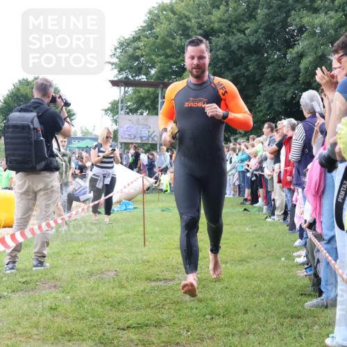 16.06.2024 - 26. Vierlanden-Triathlon Lena Gebhardt http://msf.ph/oto/6302119 16.06.2024 11:07:42 Schwimmen 374, 382, 405, 466, 468, 374, 382, 405, 466, 468 meine-sportfotos.de