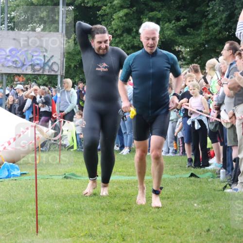 16.06.2024 - 26. Vierlanden-Triathlon Lena Gebhardt http://msf.ph/oto/6302179 16.06.2024 11:07:54 Schwimmen 374, 382, 466, 374, 382, 466 meine-sportfotos.de