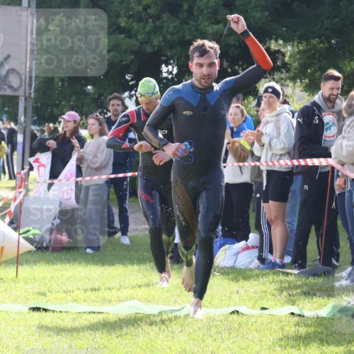 16.06.2024 - 26. Vierlanden-Triathlon Lena Gebhardt http://msf.ph/oto/6312048 16.06.2024 09:34:31 Schwimmen 14, 44, 49, 68, 76, 190, 14, 44, 49, 68, 76, 190 meine-sportfotos.de