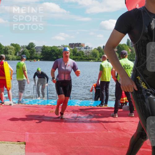 16.06.2024 - 7 Türme Triathlon KatJ http://msf.ph/oto/6312642 16.06.2024 11:17:43 Schwimmen 28, 151, 165, 227, 237, 240, 242, 272, 618 meine-sportfotos.de