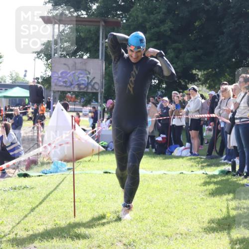 16.06.2024 - 26. Vierlanden-Triathlon Lena Gebhardt http://msf.ph/oto/6313040 16.06.2024 09:37:19 Schwimmen 116, 144, 116, 144 meine-sportfotos.de