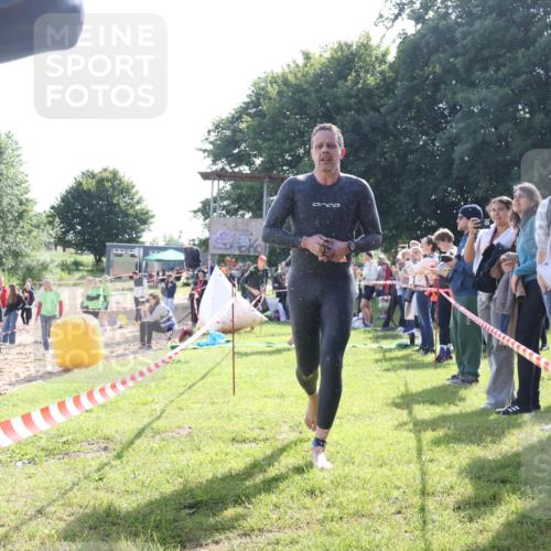 16.06.2024 - 26. Vierlanden-Triathlon Lena Gebhardt http://msf.ph/oto/6313926 16.06.2024 09:39:15 Schwimmen 31, 57, 69, 83, 90, 164, 31, 57, 69, 83, 90, 164 meine-sportfotos.de
