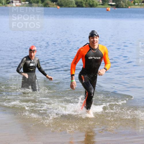 16.06.2024 - 26. Vierlanden-Triathlon Strokosch-Dieckow http://msf.ph/oto/6313961 16.06.2024 09:56:33 Schwimmen 48, 185, 214, 48, 185, 214 meine-sportfotos.de