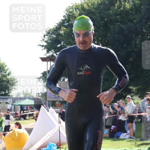 16.06.2024 - 26. Vierlanden-Triathlon Lena Gebhardt http://msf.ph/oto/6314306 16.06.2024 09:41:10 Schwimmen 113, 113 meine-sportfotos.de