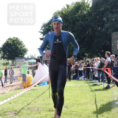 16.06.2024 - 26. Vierlanden-Triathlon Lena Gebhardt http://msf.ph/oto/6314847 16.06.2024 09:45:11 Schwimmen 17, 97, 133, 136, 160, 17, 97, 133, 136, 160 meine-sportfotos.de