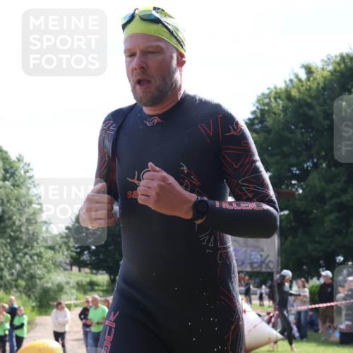 16.06.2024 - 26. Vierlanden-Triathlon Lena Gebhardt http://msf.ph/oto/6315003 16.06.2024 09:46:02 Schwimmen 54, 84, 92, 152, 54, 84, 92, 152 meine-sportfotos.de