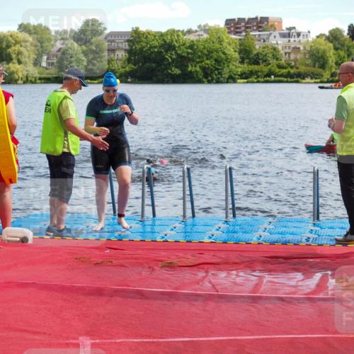 16.06.2024 - 7 Türme Triathlon KatJ http://msf.ph/oto/6315021 16.06.2024 11:22:32 Schwimmen 170 meine-sportfotos.de