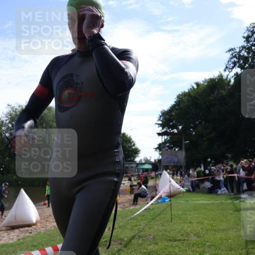 16.06.2024 - 26. Vierlanden-Triathlon Lena Gebhardt http://msf.ph/oto/6315063 16.06.2024 09:46:18 Schwimmen 22, 92, 173, 22, 92, 173 meine-sportfotos.de
