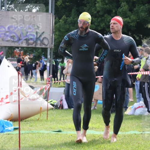 16.06.2024 - 26. Vierlanden-Triathlon Lena Gebhardt http://msf.ph/oto/6315363 16.06.2024 09:48:52 Schwimmen 100, 112, 100, 112 meine-sportfotos.de