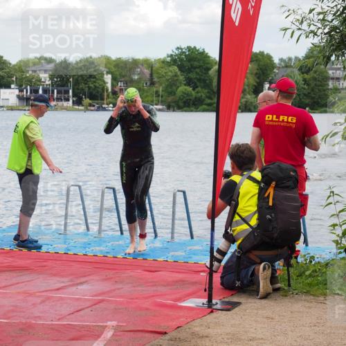 16.06.2024 - 7 Türme Triathlon KatJ http://msf.ph/oto/6316968 16.06.2024 11:52:43 Schwimmen 139, 315, 347, 432, 462, 559, 614 meine-sportfotos.de