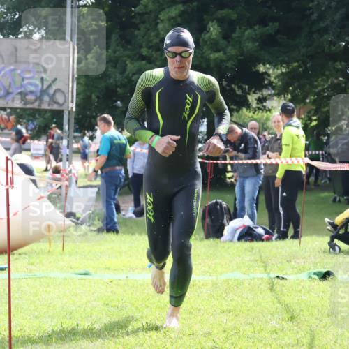 16.06.2024 - 26. Vierlanden-Triathlon Lena Gebhardt http://msf.ph/oto/6317087 16.06.2024 10:11:32 Schwimmen 200, 213, 200, 213 meine-sportfotos.de