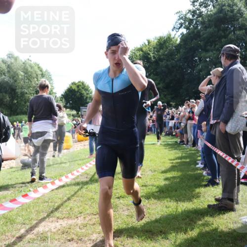 16.06.2024 - 26. Vierlanden-Triathlon Lena Gebhardt http://msf.ph/oto/6318053 16.06.2024 10:57:05 Schwimmen 287, 289, 313, 324, 329, 287, 289, 313, 324, 329 meine-sportfotos.de
