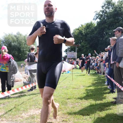 16.06.2024 - 26. Vierlanden-Triathlon Lena Gebhardt http://msf.ph/oto/6318183 16.06.2024 10:57:34 Schwimmen 239, 260, 290, 295, 306, 239, 260, 290, 295, 306 meine-sportfotos.de