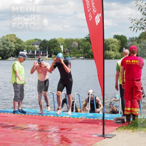 16.06.2024 - 7 Türme Triathlon KatJ http://msf.ph/oto/6318462 16.06.2024 11:55:47 Schwimmen 320, 329, 353, 371, 372, 384, 396, 402, 430, 437, 443, 447, 454, 463, 485, 506, 514, 527, 551, 553, 616 meine-sportfotos.de