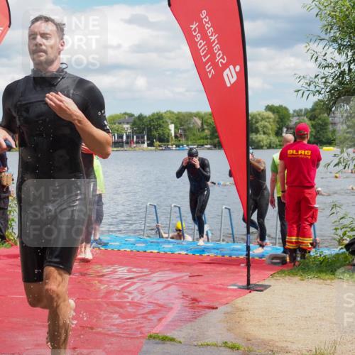 16.06.2024 - 7 Türme Triathlon KatJ http://msf.ph/oto/6318528 16.06.2024 11:55:56 Schwimmen 320, 329, 371, 372, 384, 396, 402, 430, 437, 443, 447, 454, 463, 485, 506, 514, 551, 599, 616 meine-sportfotos.de