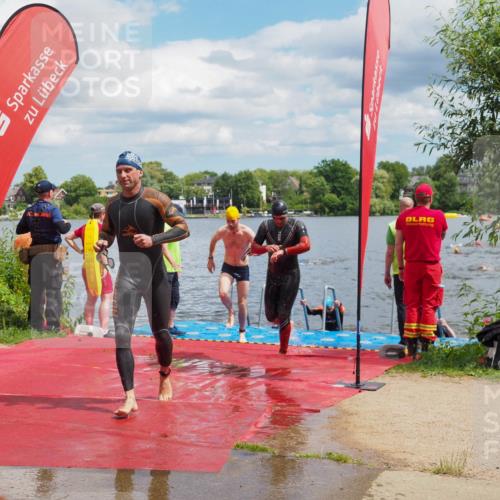 16.06.2024 - 7 Türme Triathlon KatJ http://msf.ph/oto/6318549 16.06.2024 11:55:59 Schwimmen 320, 329, 371, 372, 384, 396, 402, 430, 437, 443, 447, 454, 463, 485, 506, 551, 599, 616 meine-sportfotos.de