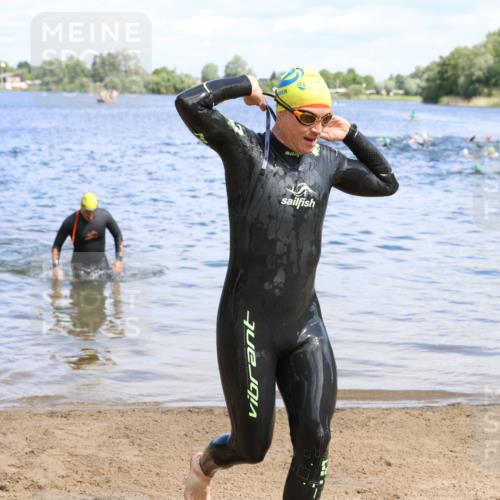 16.06.2024 - 26. Vierlanden-Triathlon Strokosch-Dieckow http://msf.ph/oto/6322067 16.06.2024 10:55:47 Schwimmen 233, 267, 294, 308, 321, 333, 450, 233, 267, 294, 308, 321, 333, 450 meine-sportfotos.de