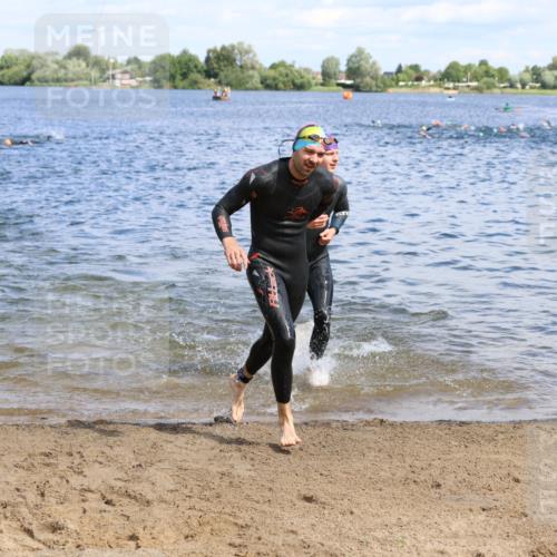 16.06.2024 - 26. Vierlanden-Triathlon Strokosch-Dieckow http://msf.ph/oto/6322556 16.06.2024 10:55:58 Schwimmen 233, 278, 293, 294, 308, 318, 321, 326, 333, 450, 233, 278, 293, 294, 308, 318, 321, 326, 333, 450 meine-sportfotos.de