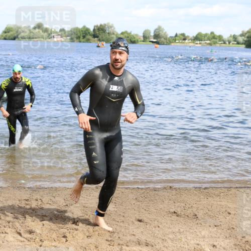 16.06.2024 - 26. Vierlanden-Triathlon Strokosch-Dieckow http://msf.ph/oto/6323040 16.06.2024 10:56:11 Schwimmen 256, 278, 301, 310, 314, 318, 326, 336, 339, 256, 278, 301, 310, 314, 318, 326, 336, 339 meine-sportfotos.de