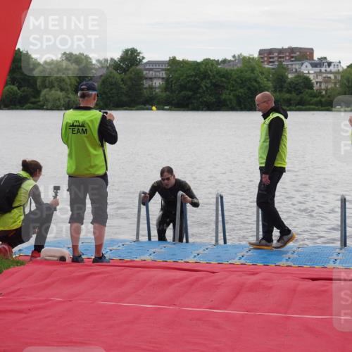 16.06.2024 - 7 Türme Triathlon KatJ http://msf.ph/oto/6324243 16.06.2024 09:25:30 Schwimmen 139 meine-sportfotos.de