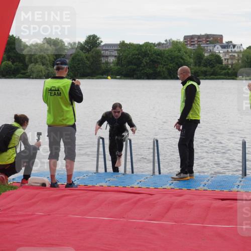 16.06.2024 - 7 Türme Triathlon KatJ http://msf.ph/oto/6324250 16.06.2024 09:25:31 Schwimmen 139 meine-sportfotos.de