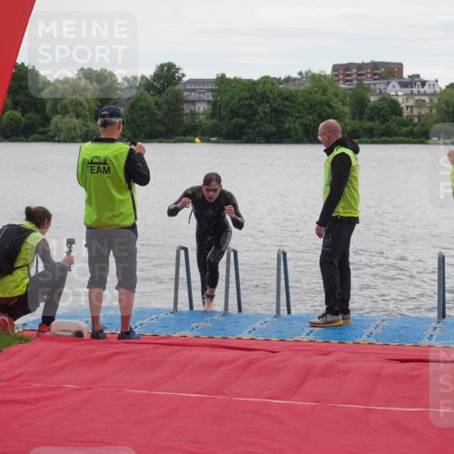 16.06.2024 - 7 Türme Triathlon KatJ http://msf.ph/oto/6324256 16.06.2024 09:25:31 Schwimmen 139 meine-sportfotos.de
