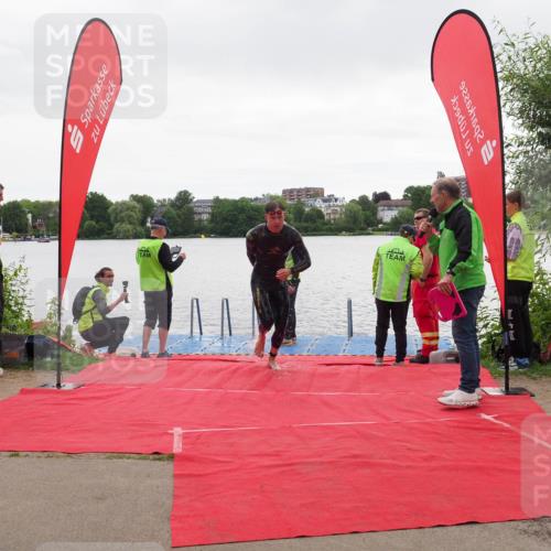 16.06.2024 - 7 Türme Triathlon KatJ http://msf.ph/oto/6324292 16.06.2024 09:25:33 Schwimmen 139 meine-sportfotos.de