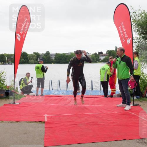 16.06.2024 - 7 Türme Triathlon KatJ http://msf.ph/oto/6324303 16.06.2024 09:25:33 Schwimmen 139 meine-sportfotos.de