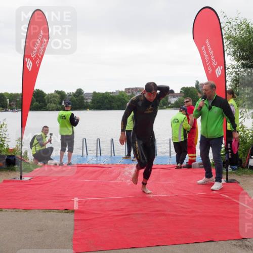 16.06.2024 - 7 Türme Triathlon KatJ http://msf.ph/oto/6324310 16.06.2024 09:25:34 Schwimmen  meine-sportfotos.de
