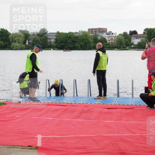 16.06.2024 - 7 Türme Triathlon KatJ http://msf.ph/oto/6324333 16.06.2024 09:28:16 Schwimmen 129 meine-sportfotos.de