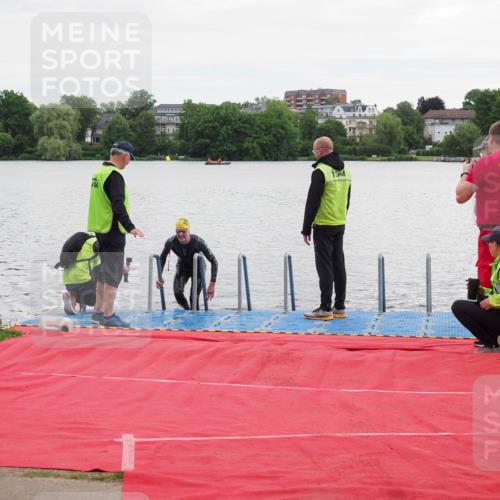 16.06.2024 - 7 Türme Triathlon KatJ http://msf.ph/oto/6324343 16.06.2024 09:28:16 Schwimmen 129 meine-sportfotos.de