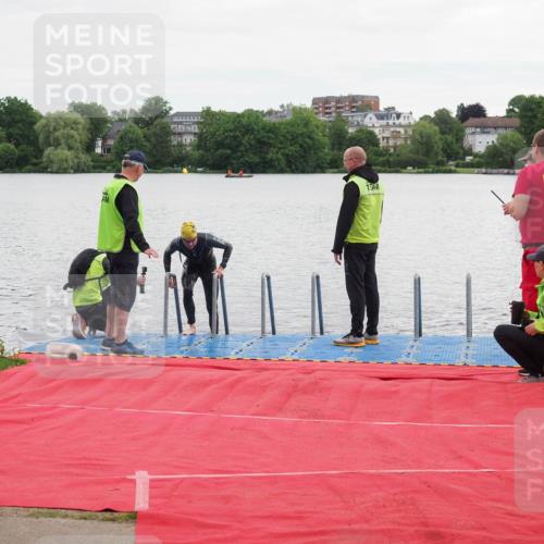16.06.2024 - 7 Türme Triathlon KatJ http://msf.ph/oto/6324349 16.06.2024 09:28:17 Schwimmen 129 meine-sportfotos.de
