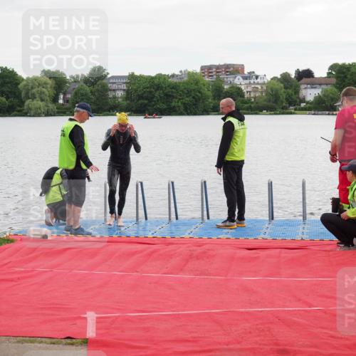 16.06.2024 - 7 Türme Triathlon KatJ http://msf.ph/oto/6324363 16.06.2024 09:28:18 Schwimmen 129 meine-sportfotos.de