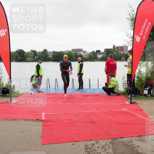 16.06.2024 - 7 Türme Triathlon KatJ http://msf.ph/oto/6324386 16.06.2024 09:28:19 Schwimmen 129 meine-sportfotos.de