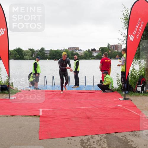 16.06.2024 - 7 Türme Triathlon KatJ http://msf.ph/oto/6324389 16.06.2024 09:28:19 Schwimmen 129 meine-sportfotos.de