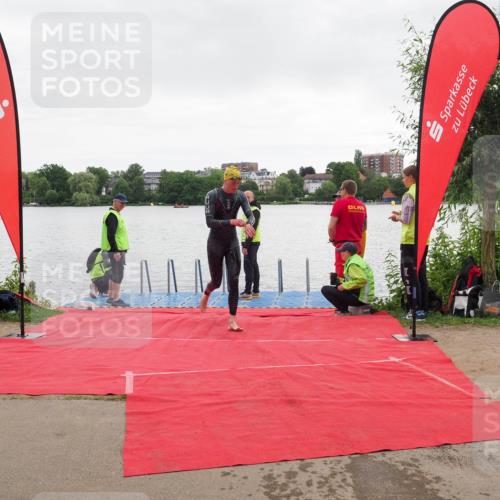 16.06.2024 - 7 Türme Triathlon KatJ http://msf.ph/oto/6324397 16.06.2024 09:28:20 Schwimmen 129 meine-sportfotos.de