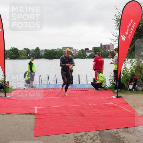 16.06.2024 - 7 Türme Triathlon KatJ http://msf.ph/oto/6324399 16.06.2024 09:28:20 Schwimmen 129 meine-sportfotos.de