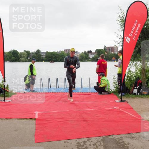 16.06.2024 - 7 Türme Triathlon KatJ http://msf.ph/oto/6324403 16.06.2024 09:28:20 Schwimmen 129 meine-sportfotos.de
