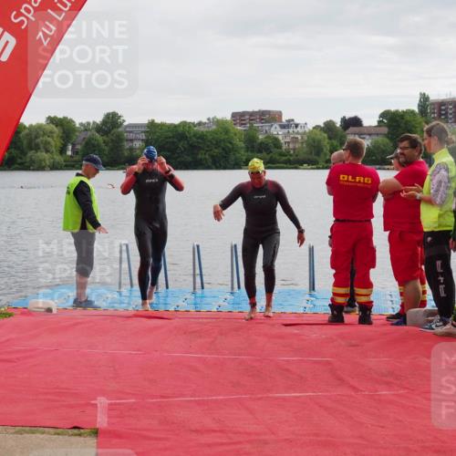 16.06.2024 - 7 Türme Triathlon KatJ http://msf.ph/oto/6325805 16.06.2024 09:36:39 Schwimmen 1, 6 meine-sportfotos.de
