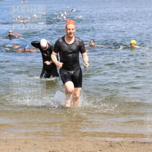 16.06.2024 - 26. Vierlanden-Triathlon Strokosch-Dieckow http://msf.ph/oto/6326275 16.06.2024 10:58:52 Schwimmen 251, 281, 304, 317, 320, 322, 251, 281, 304, 317, 320, 322 meine-sportfotos.de