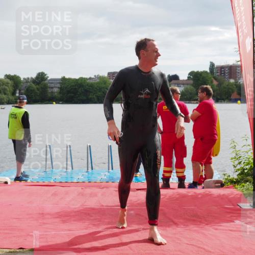 16.06.2024 - 7 Türme Triathlon KatJ http://msf.ph/oto/6326564 16.06.2024 09:39:33 Schwimmen 135 meine-sportfotos.de