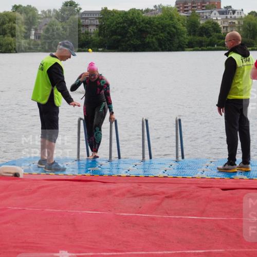 16.06.2024 - 7 Türme Triathlon KatJ http://msf.ph/oto/6326957 16.06.2024 09:42:41 Schwimmen 90 meine-sportfotos.de