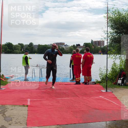 16.06.2024 - 7 Türme Triathlon KatJ http://msf.ph/oto/6327253 16.06.2024 09:44:29 Schwimmen 112, 122, 125, 127 meine-sportfotos.de