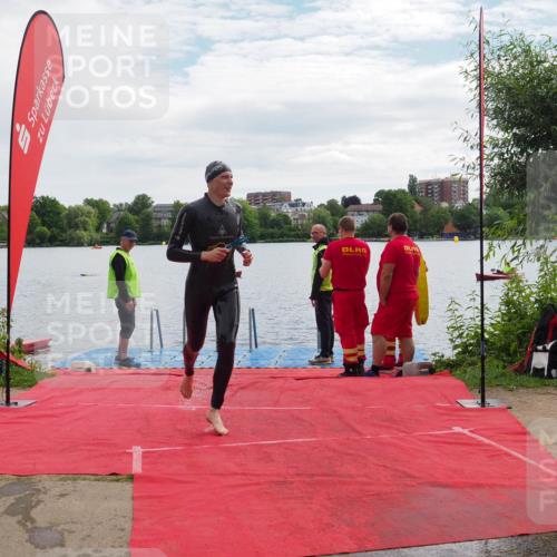 16.06.2024 - 7 Türme Triathlon KatJ http://msf.ph/oto/6327387 16.06.2024 09:44:57 Schwimmen 127 meine-sportfotos.de