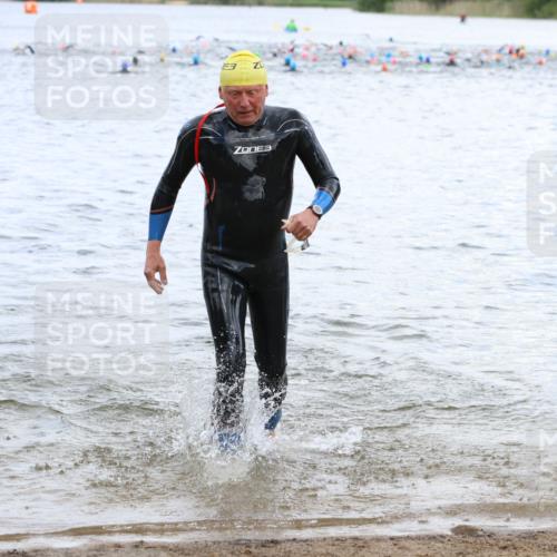 16.06.2024 - 26. Vierlanden-Triathlon Strokosch-Dieckow http://msf.ph/oto/6329363 16.06.2024 11:06:23 Schwimmen 413, 426, 469, 413, 426, 469 meine-sportfotos.de