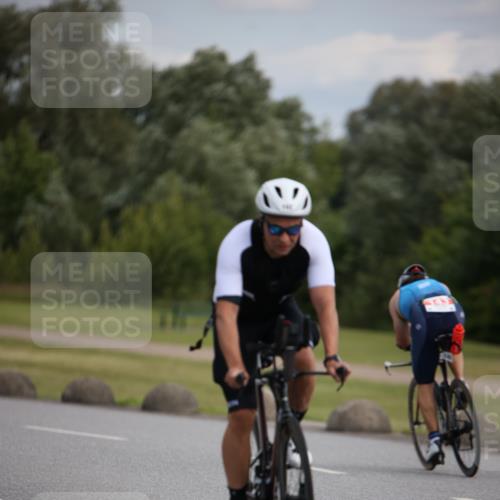 16.06.2024 - 26. Vierlanden-Triathlon Jannik Wohlers http://msf.ph/oto/6331173 16.06.2024 10:39:40 Radfahren 46, 79, 102, 143 meine-sportfotos.de