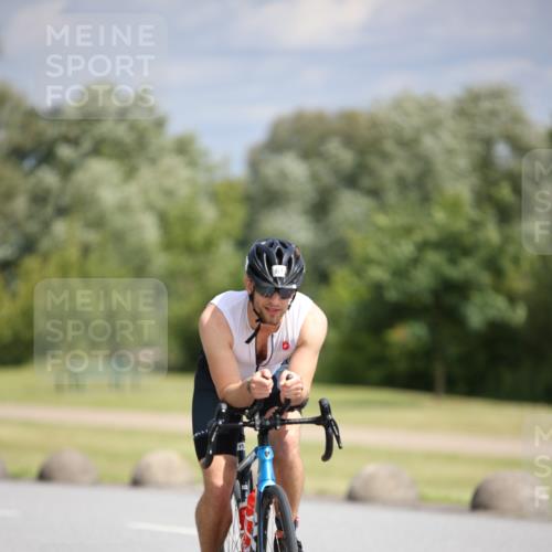 16.06.2024 - 26. Vierlanden-Triathlon Jannik Wohlers http://msf.ph/oto/6331882 16.06.2024 10:55:53 Radfahren 61, 200 meine-sportfotos.de