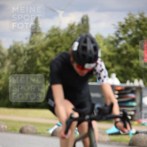 16.06.2024 - 26. Vierlanden-Triathlon Jannik Wohlers http://msf.ph/oto/6332336 16.06.2024 10:59:17 Radfahren 134, 147, 186 meine-sportfotos.de