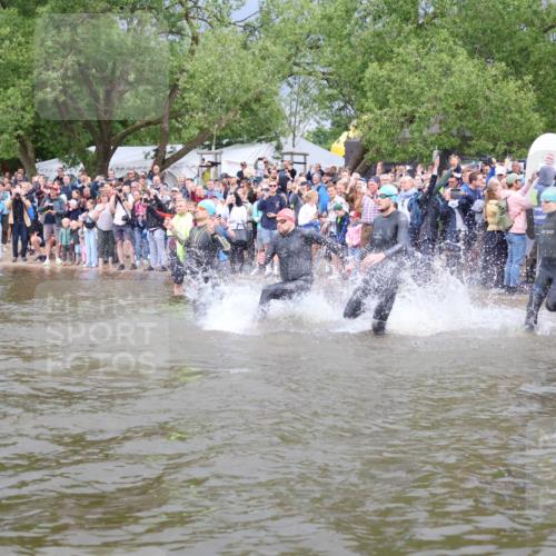 23.06.2024 - Viking Triathlon H.Heesch http://msf.ph/oto/6342515 23.06.2024 10:00:31 Schwimmen 1, 2, 3, 10, 22, 25, 30, 37, 158, 293, 465, 661, 662 meine-sportfotos.de